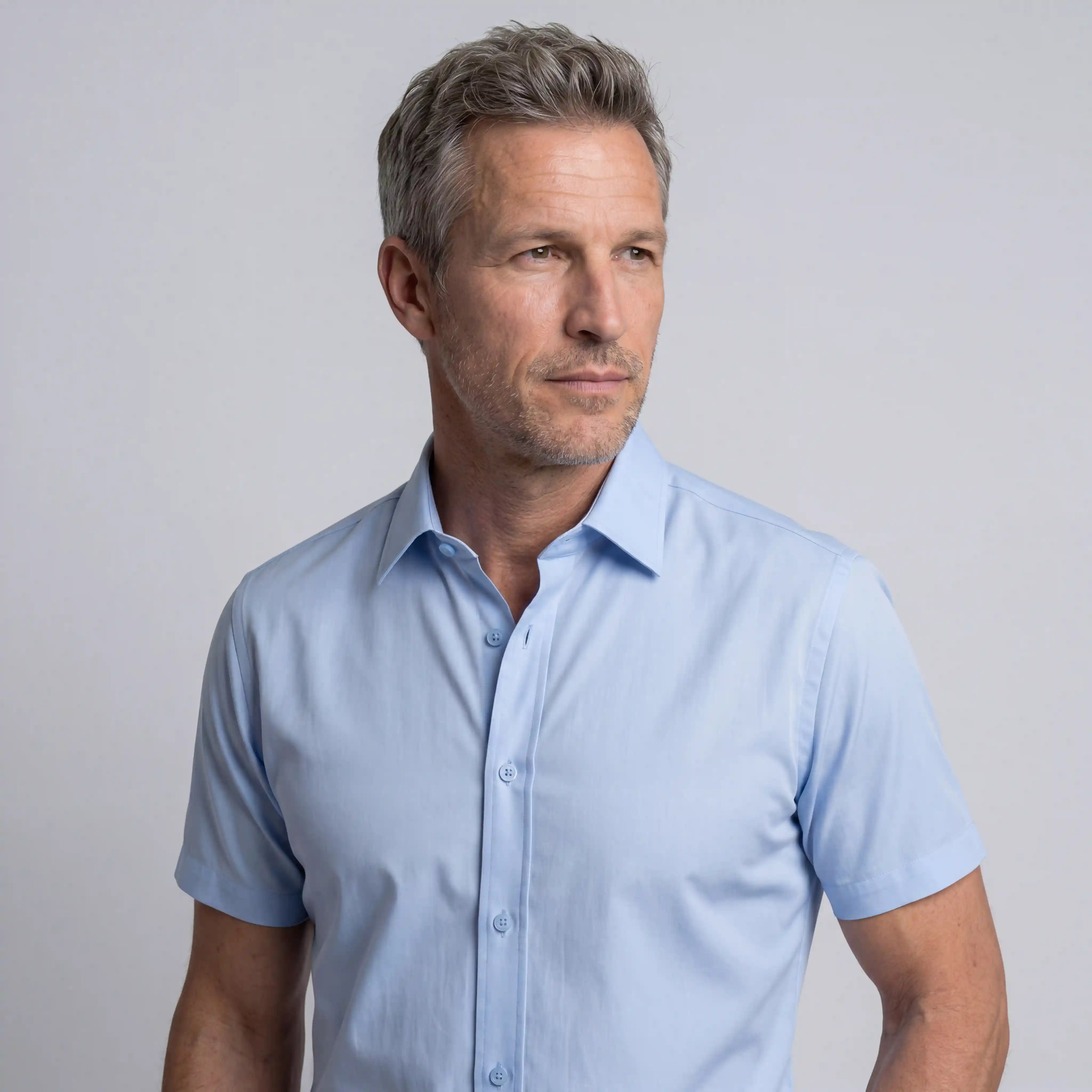 Fitted Short Sleeve Shirt